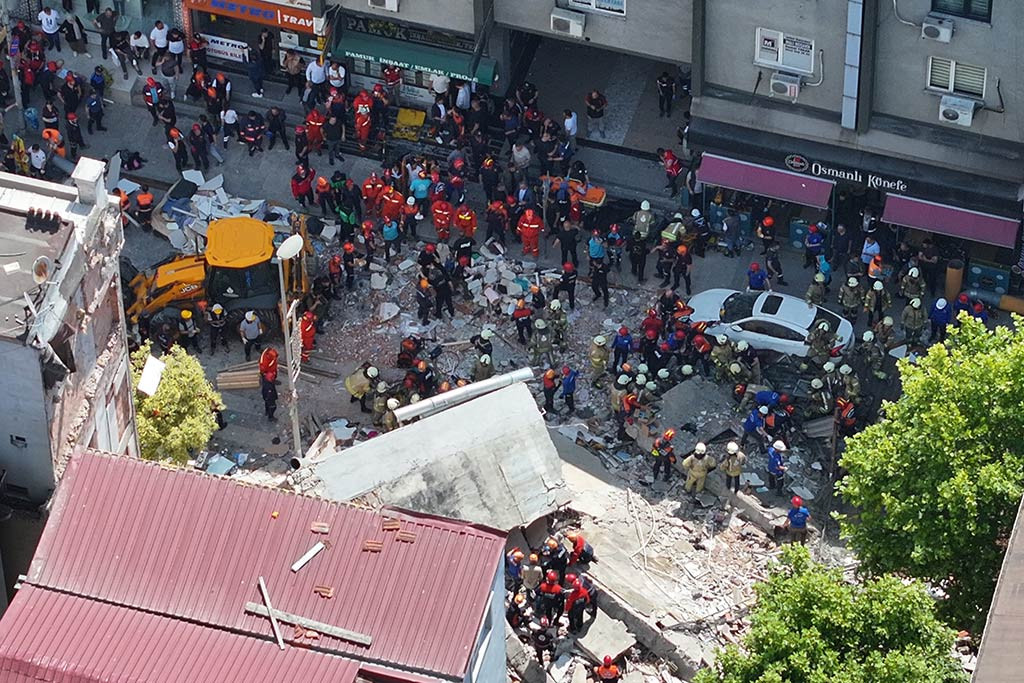 Kucukcekmece Bina Coktu 02062024 Aa (28)
