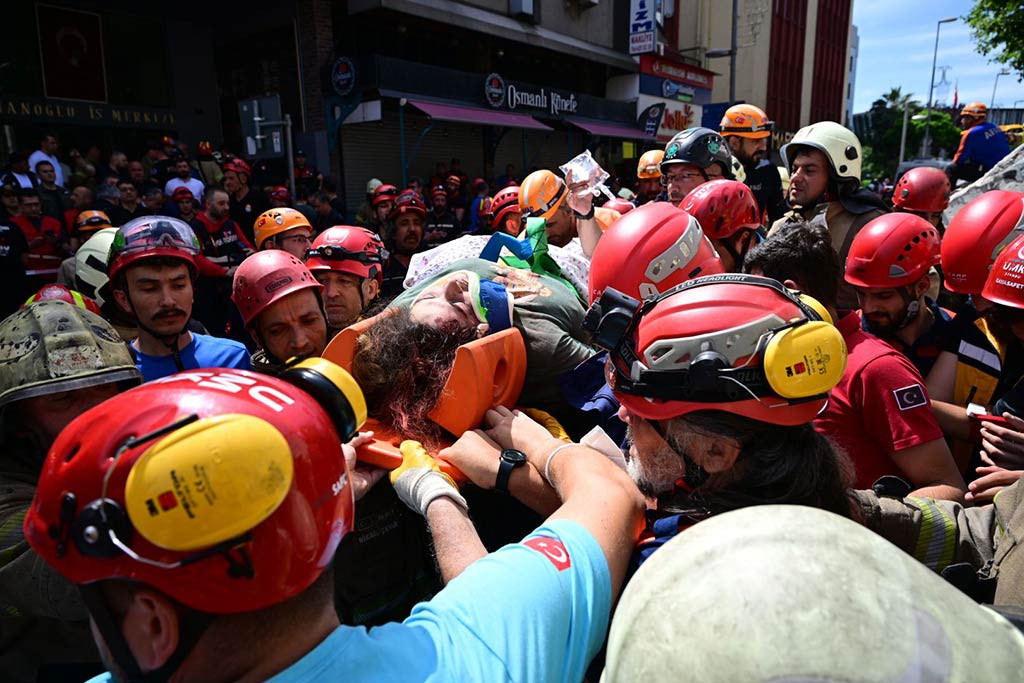 Kucukcekmece Bina Coktu 02062024 Aa (31)