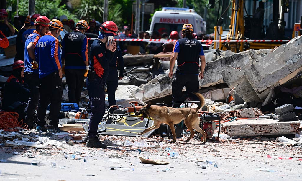 Kucukcekmece Bina Coktu 02062024 Aa (40)