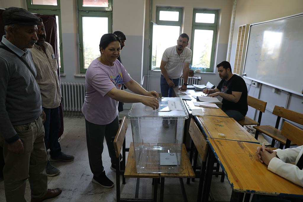 Oy Umurbey Mah Temizlik Gorevlisi 02062024 Aa (3)