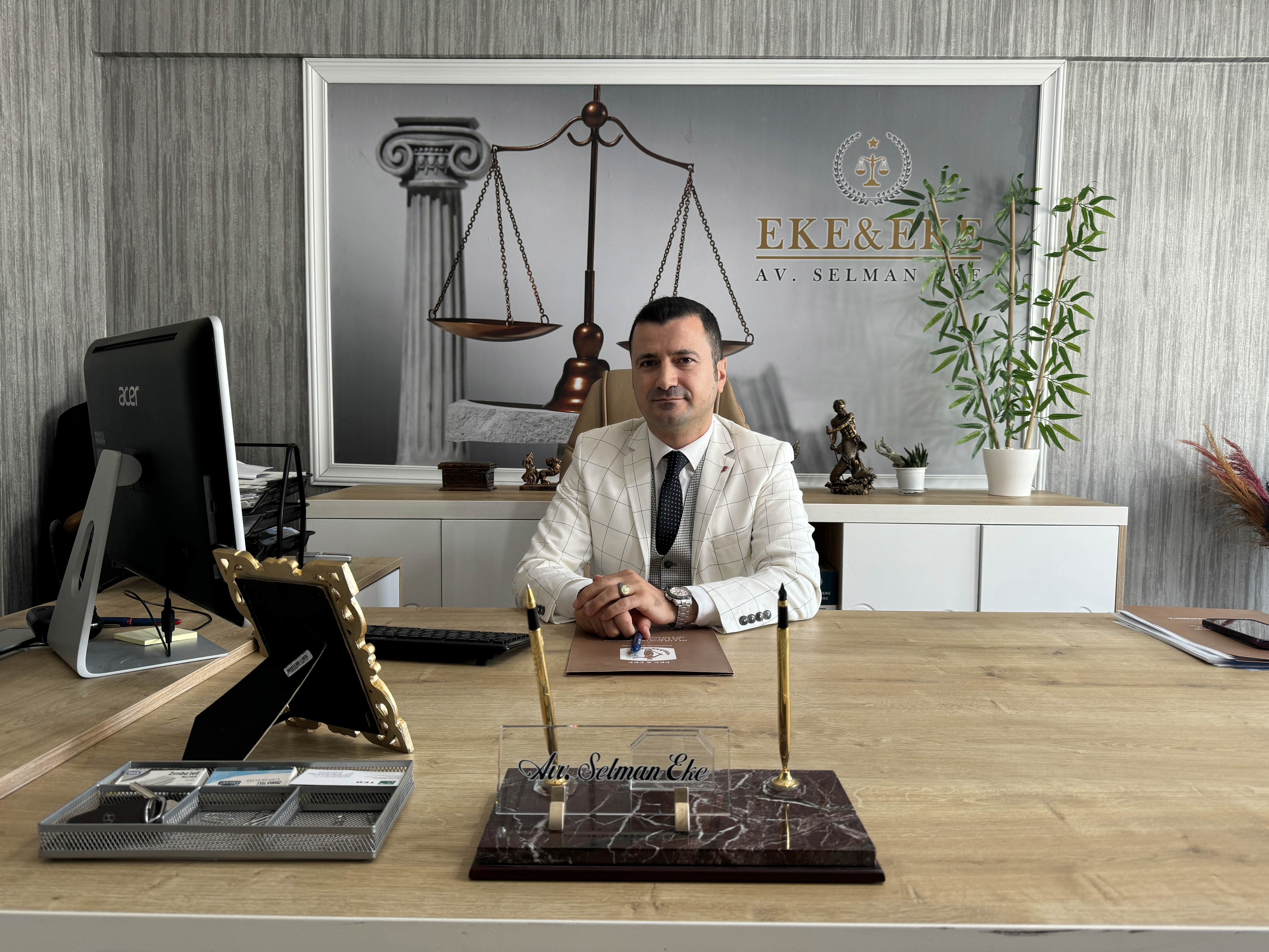 Selman Eke Sokak Kopekleri Izmir 04062024 Aa1