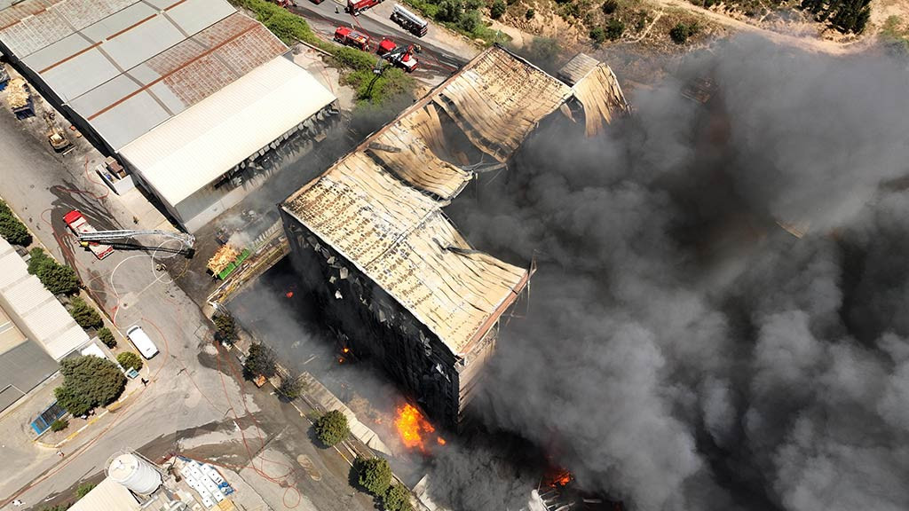 Tuzla Fabrika Yangini Ormana Sicradi 180620024 Aa (8)