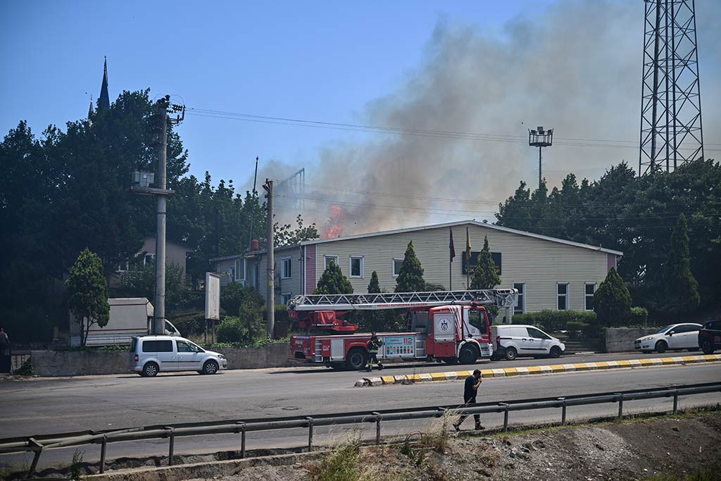 Tuzla Fabrika Yaniyor 18062024 Aa12