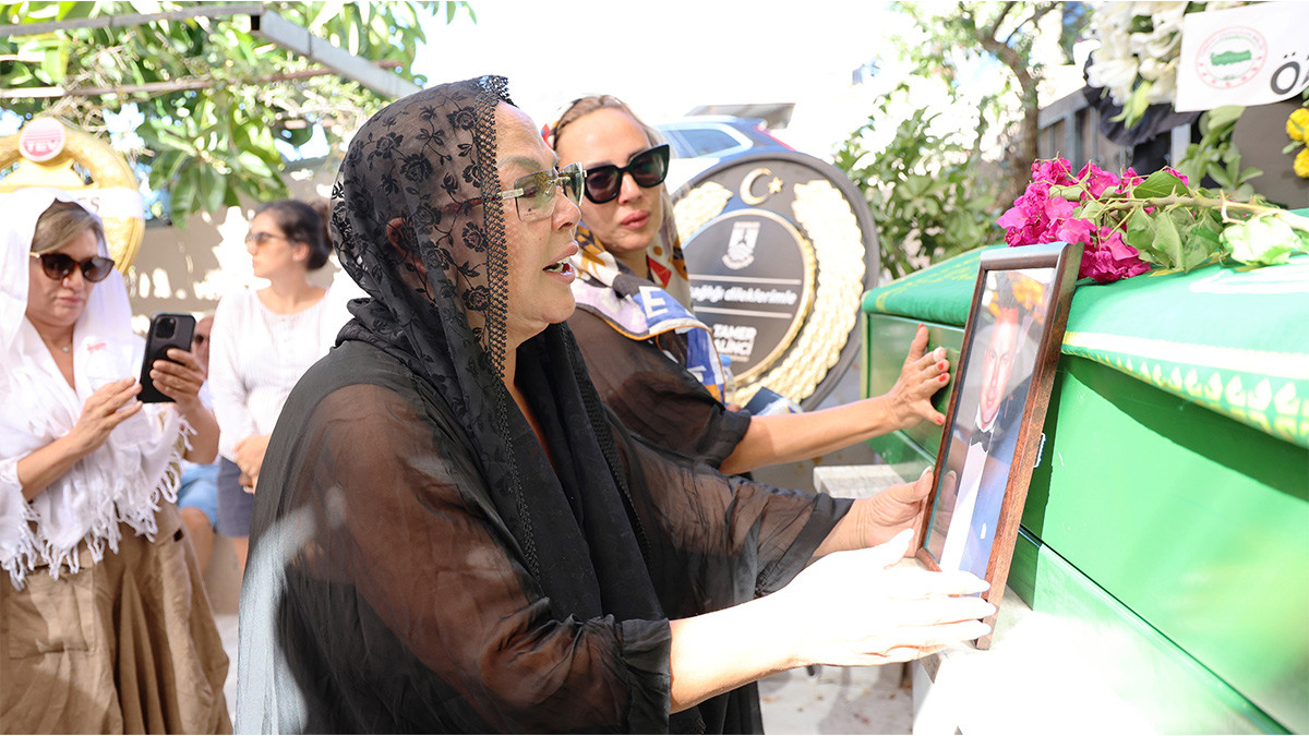 Safiye Soyman.jpg4