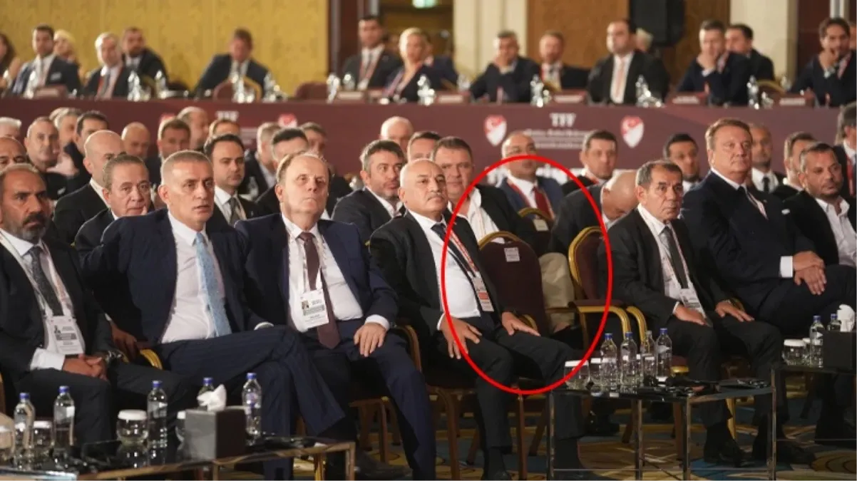 Tff Seciminde Kriz Ali Koc Buyukeksi Nin Yanina 17534219 9360 Amp