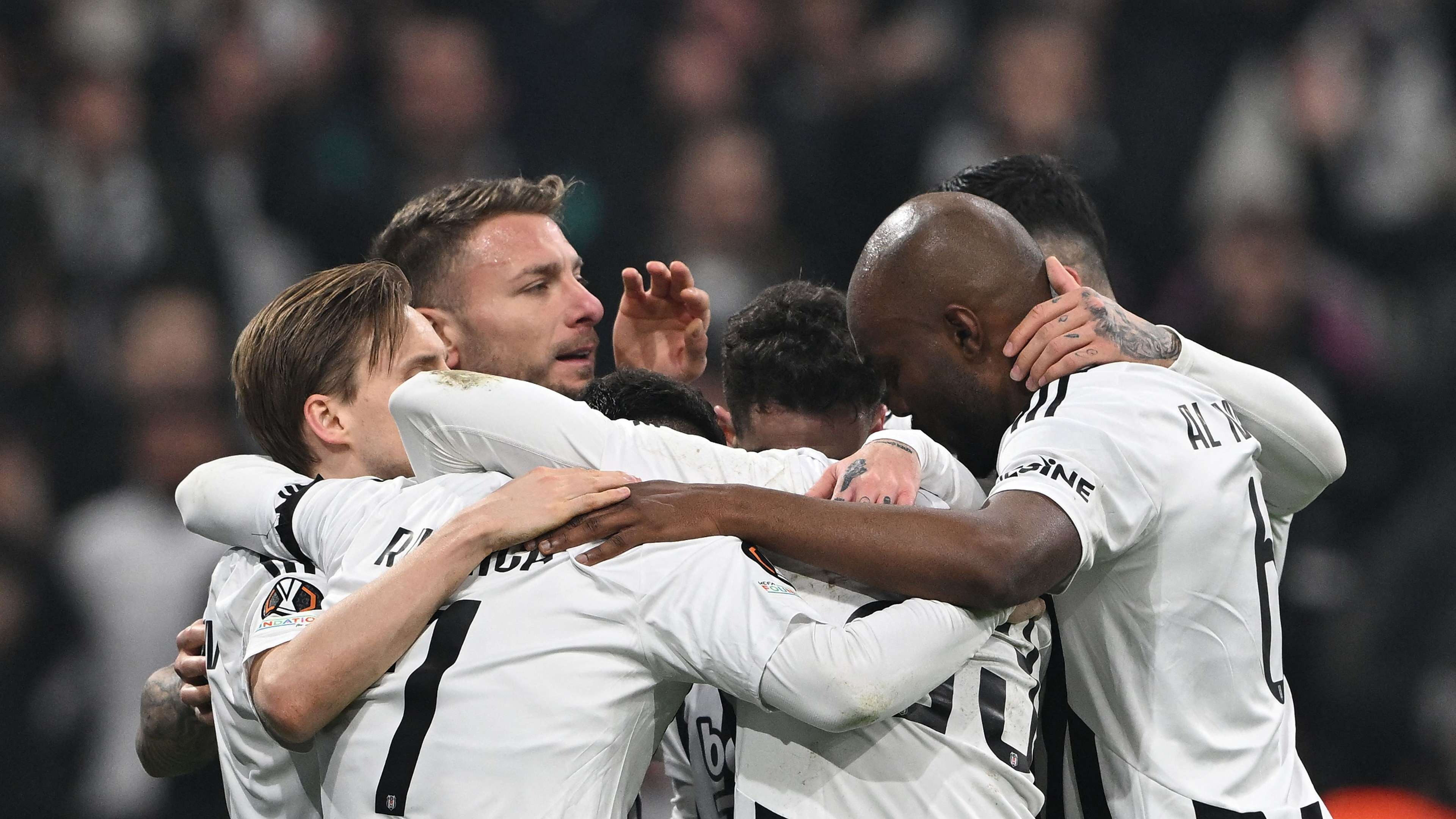 Twente Besiktas Maci B